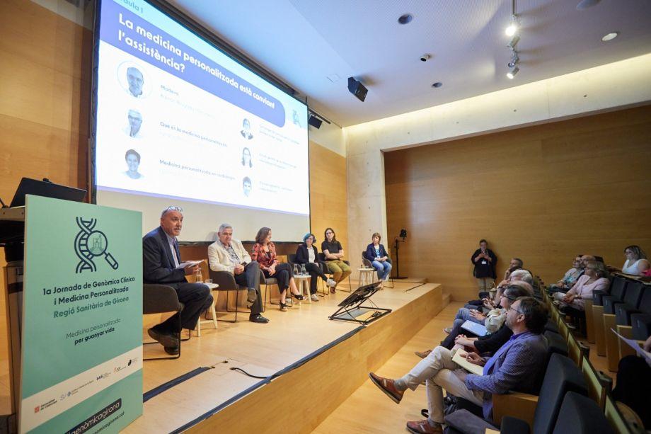 LA REGIÓ SANITÀRIA DE GIRONA ACULL LA PRIMERA JORNADA DE GENÒMICA CLÍNICA I MEDICINA PERSONALITZADA