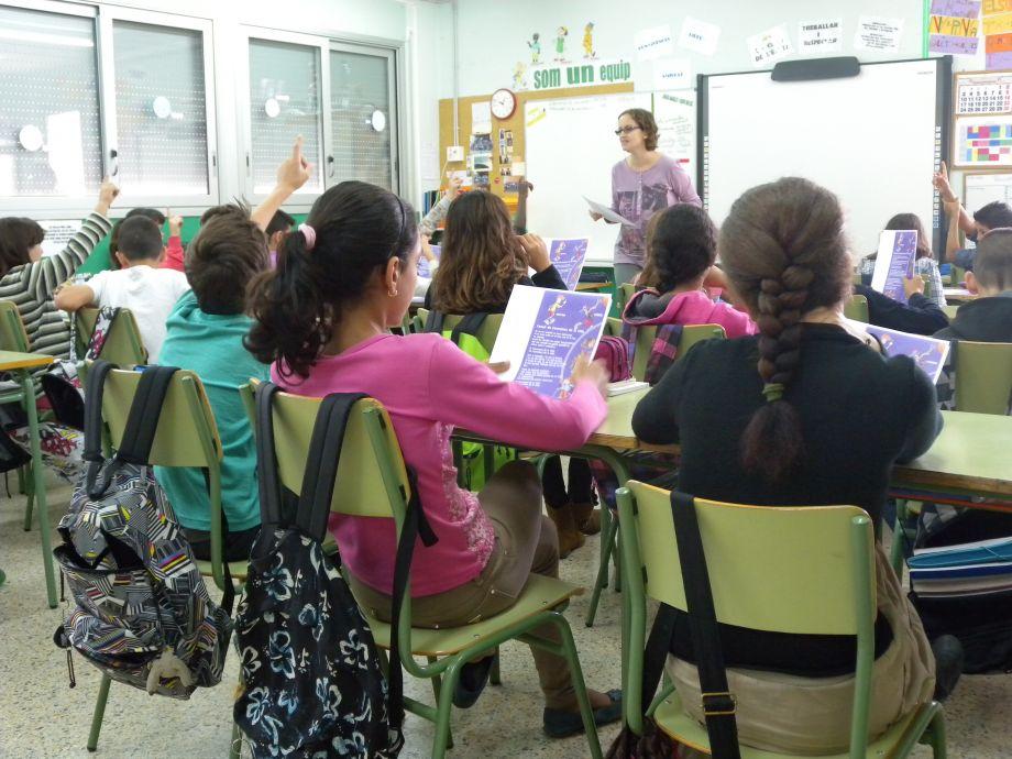 Imatge d'arxiu d'una sessió del "Sigues tu" a primària. Torroella de Montgrí