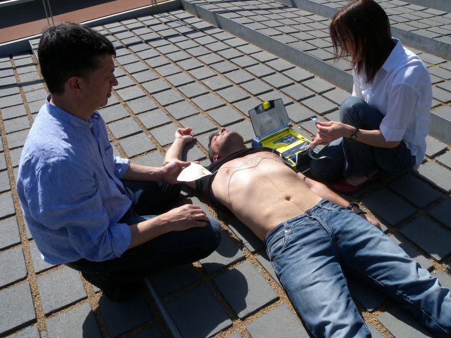 Dipsalut edita un vídeo tutorial sobre l'ús dels desfibril·ladors