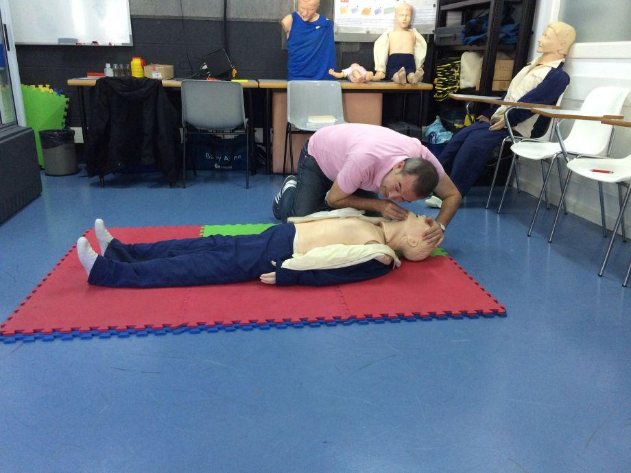 Curs de formació continuada per a l’ús del DEA