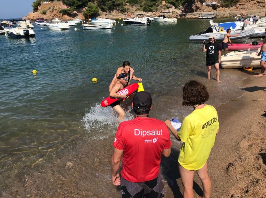 Simulacres que es duen a terme per avaluar el nou dispositiu de salvament aquàtic