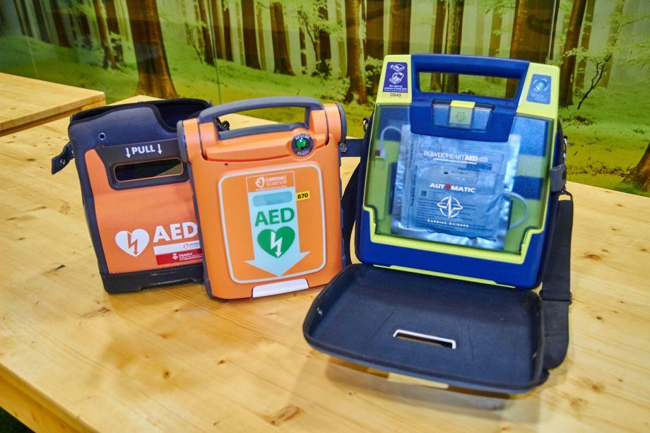 Noves vides salvades gràcies als desfibril·ladors d’ús públic