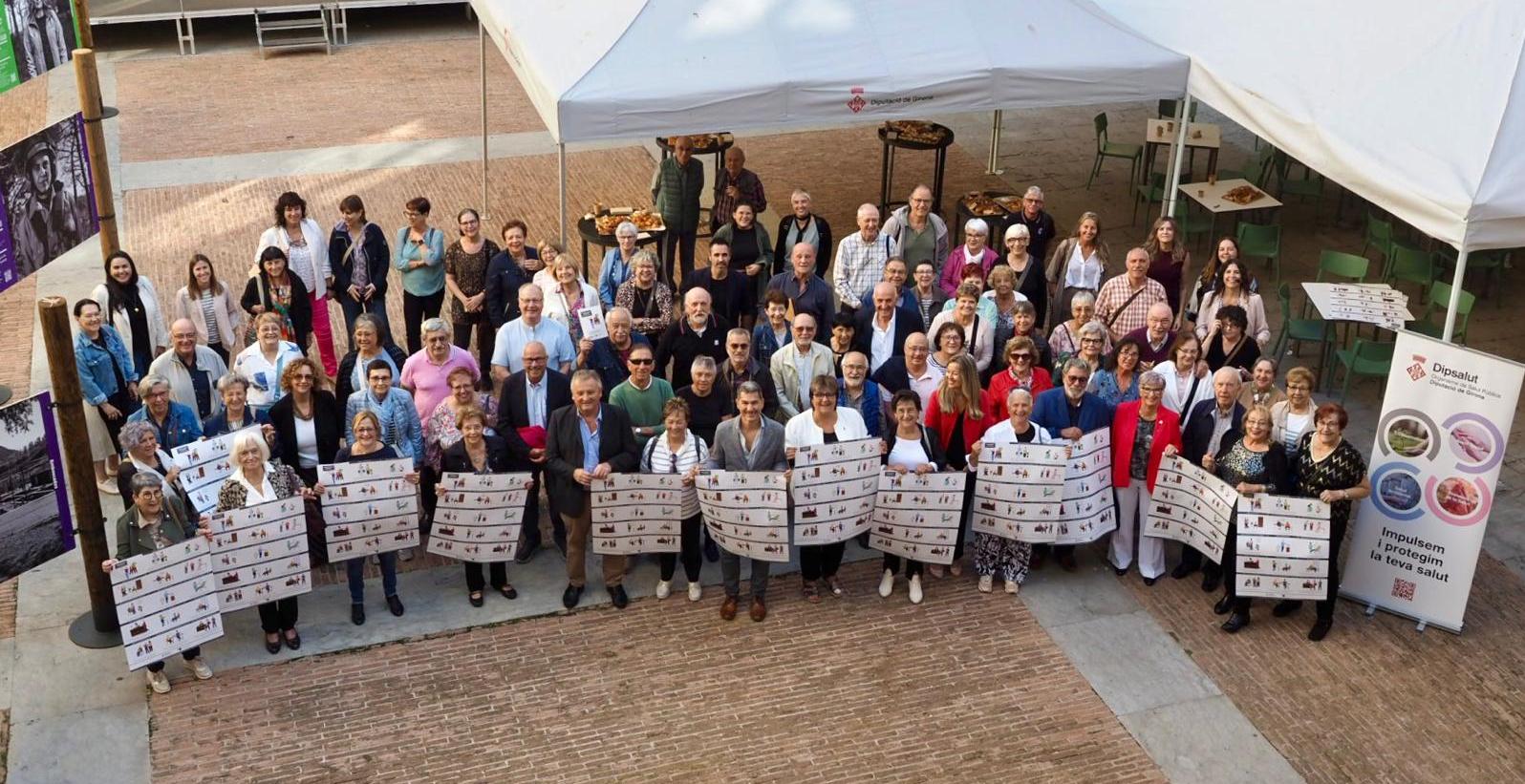 Foto de grup de la jornada "l'Edat no limita els drets de les persones grans"